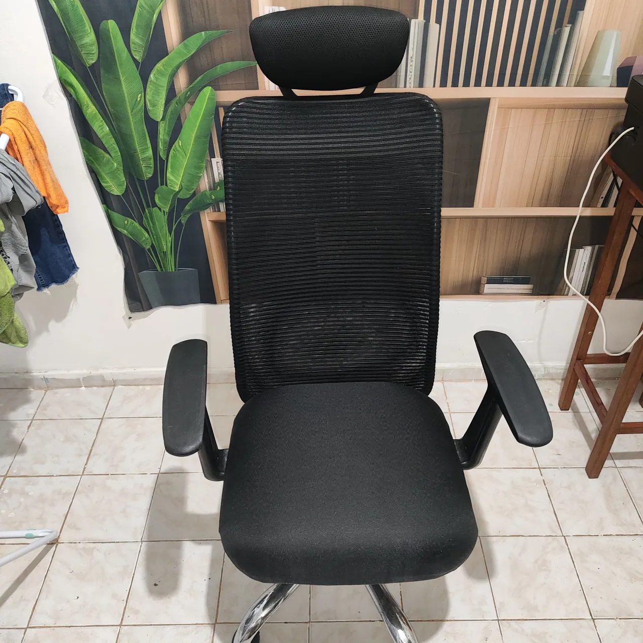 Cadeira de Escritório Ergonômica com Rodinhas