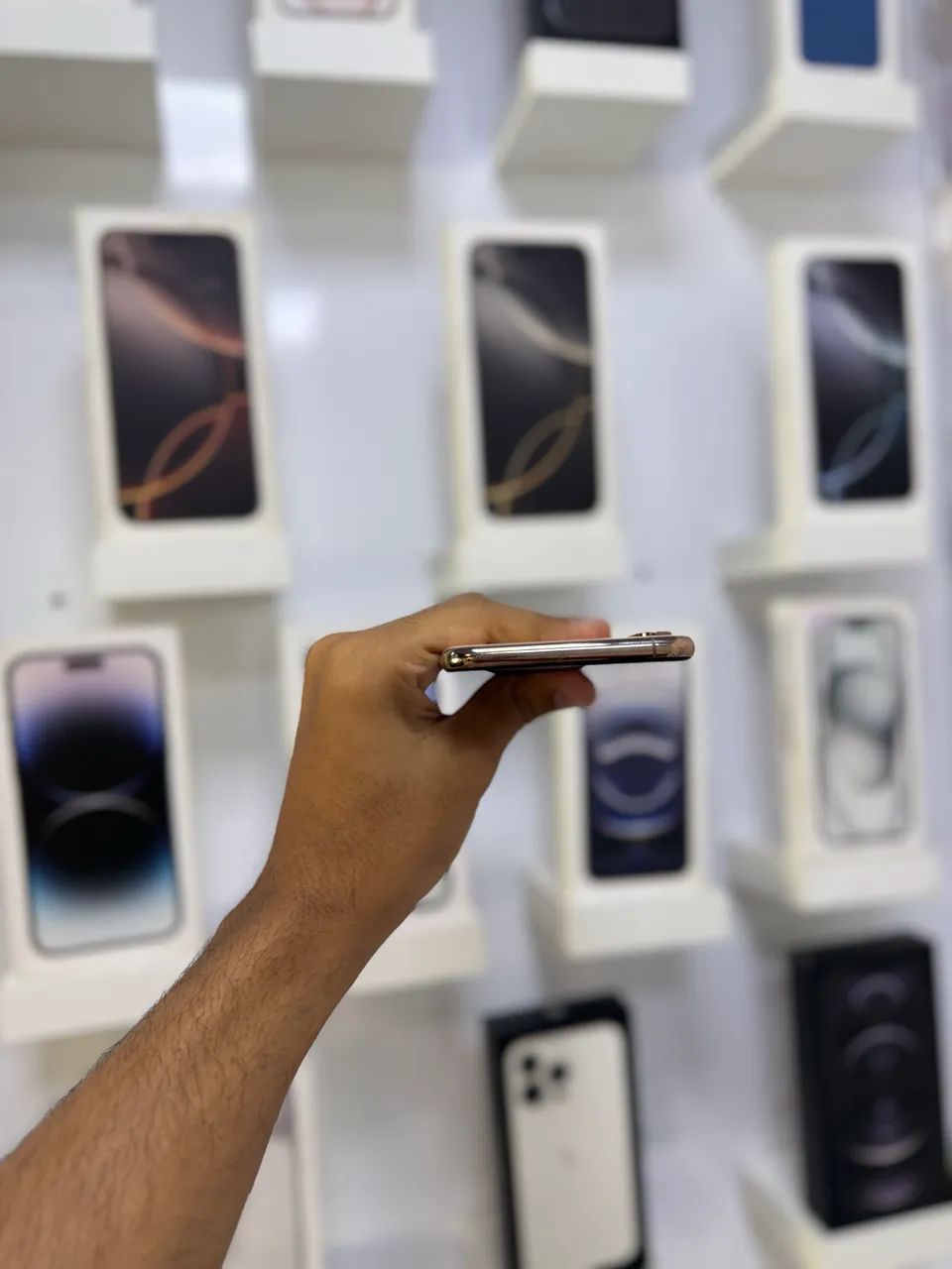 IPHONE XS MAX 64 GB DOURADO  - Foto 4