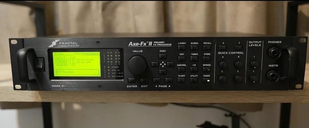 Processador Fractal Audio Axe FX 2 Mark II64396799775490120