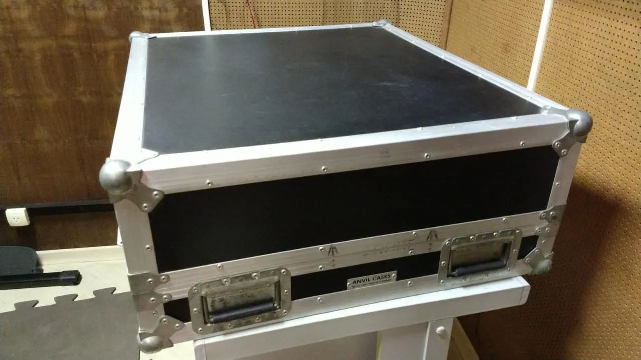 Mesa de Som Digital Yamaha 02R - Equipamentos e Acessórios de Som