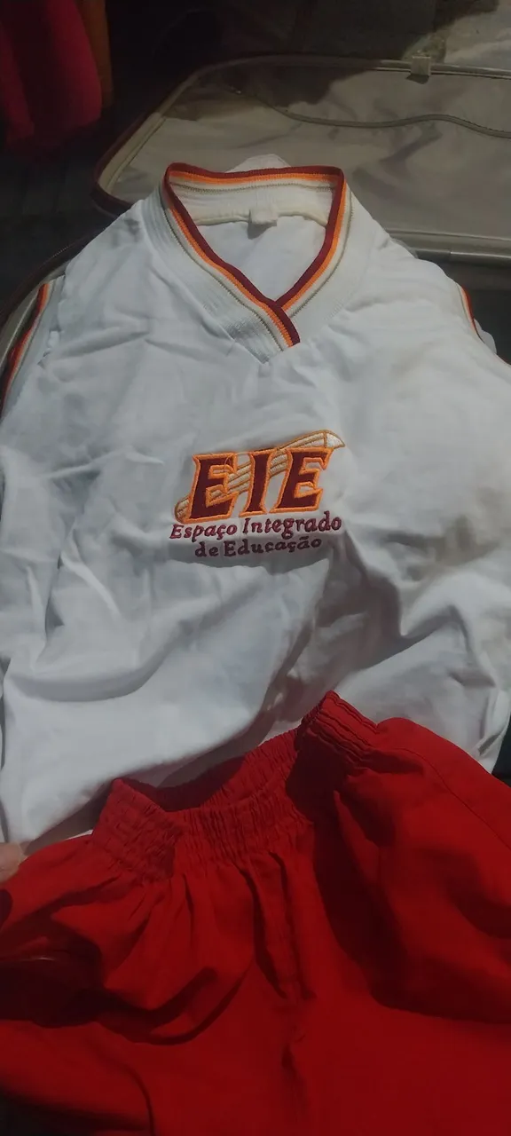 Uniforme Escolar EIE - Conjunto