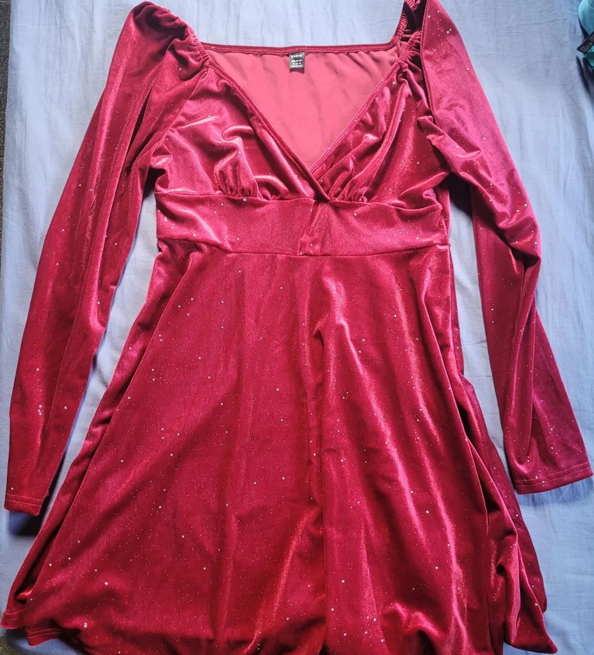 Vestido Vermelho de Veludo com Glitter