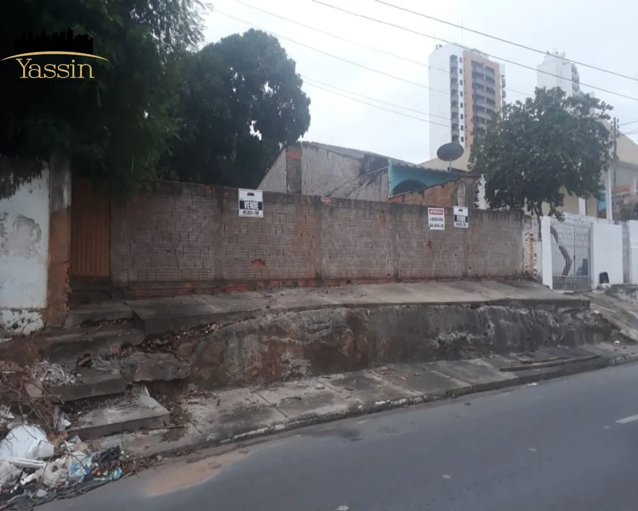 Terreno à venda na Av. 08 de Abril