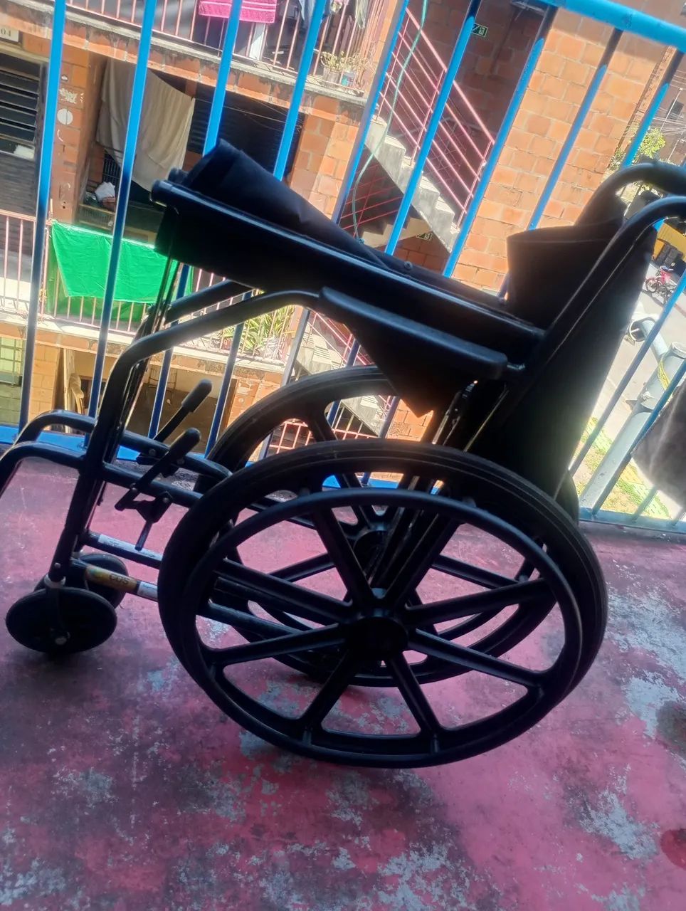 Cadeira + roda