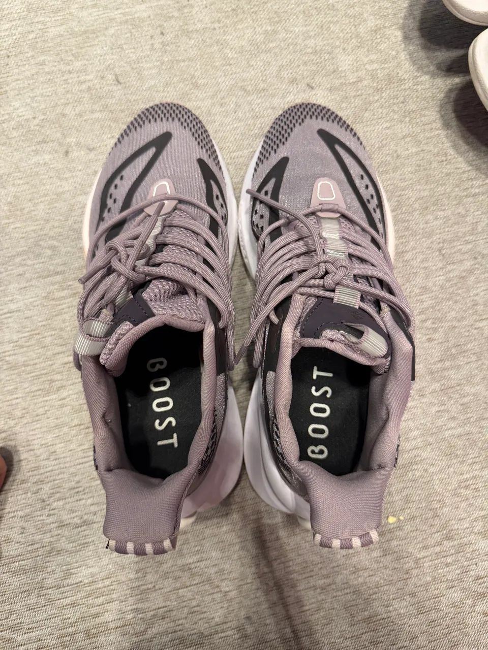 Tenis Feminino Adidas Alpha Boost v1 BR 39 - Foto 4