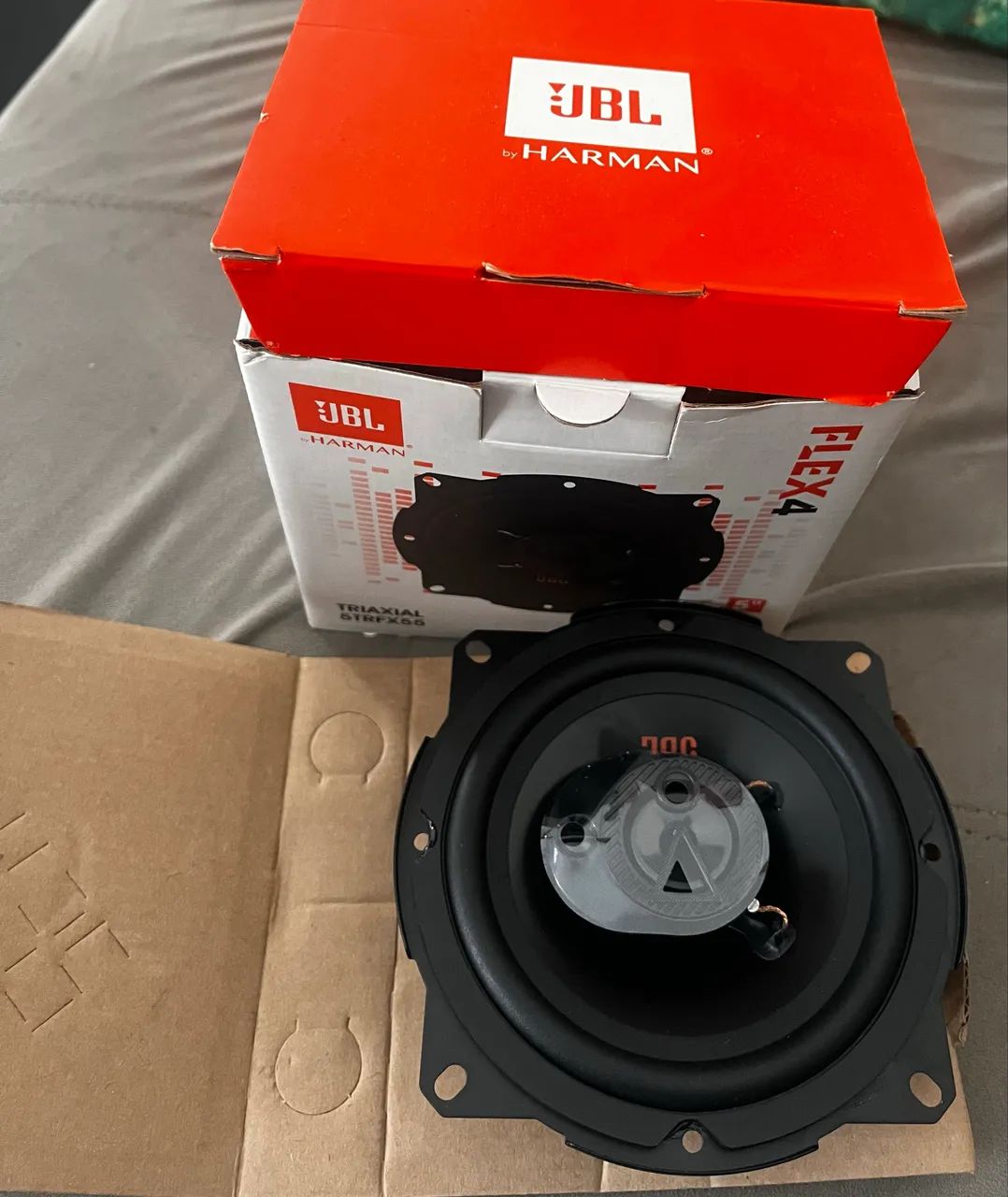 2 alto falantes 5 polegadas jbl 5TRFX55 - Foto 3