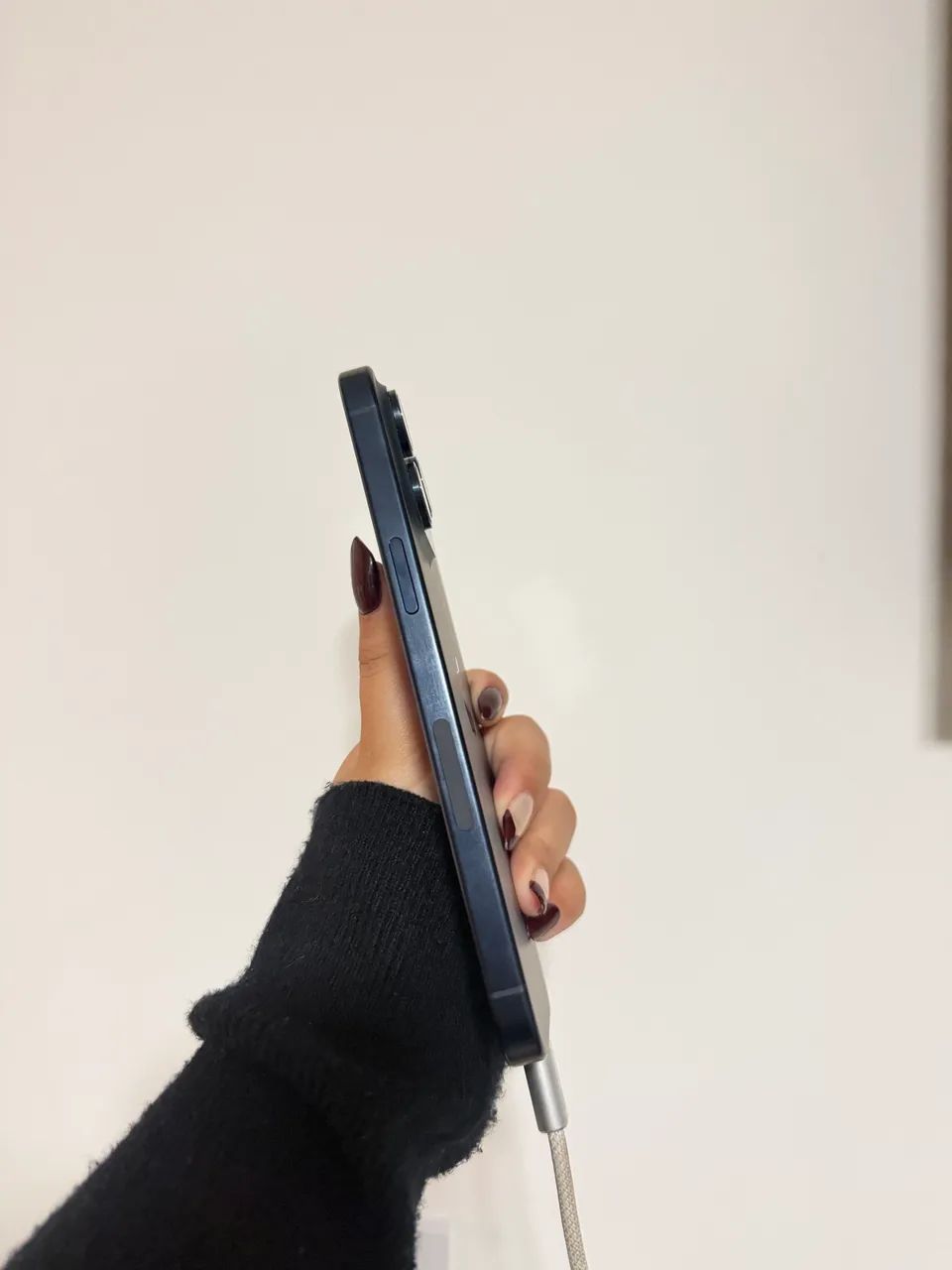 iPhone 15 Pro Max Azul - Foto 2