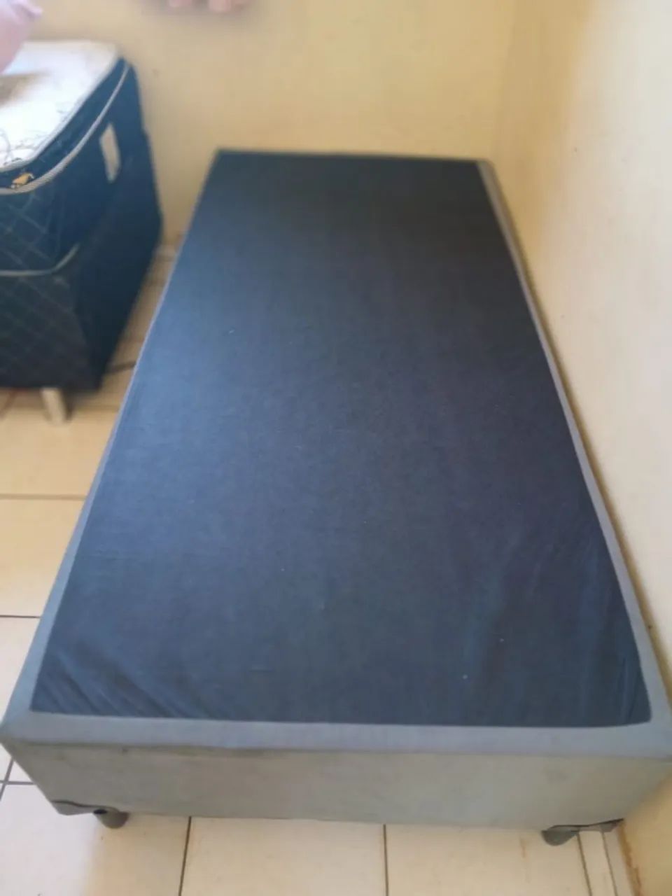 Cama de solteiro, Colchão Biflex. - Foto 4
