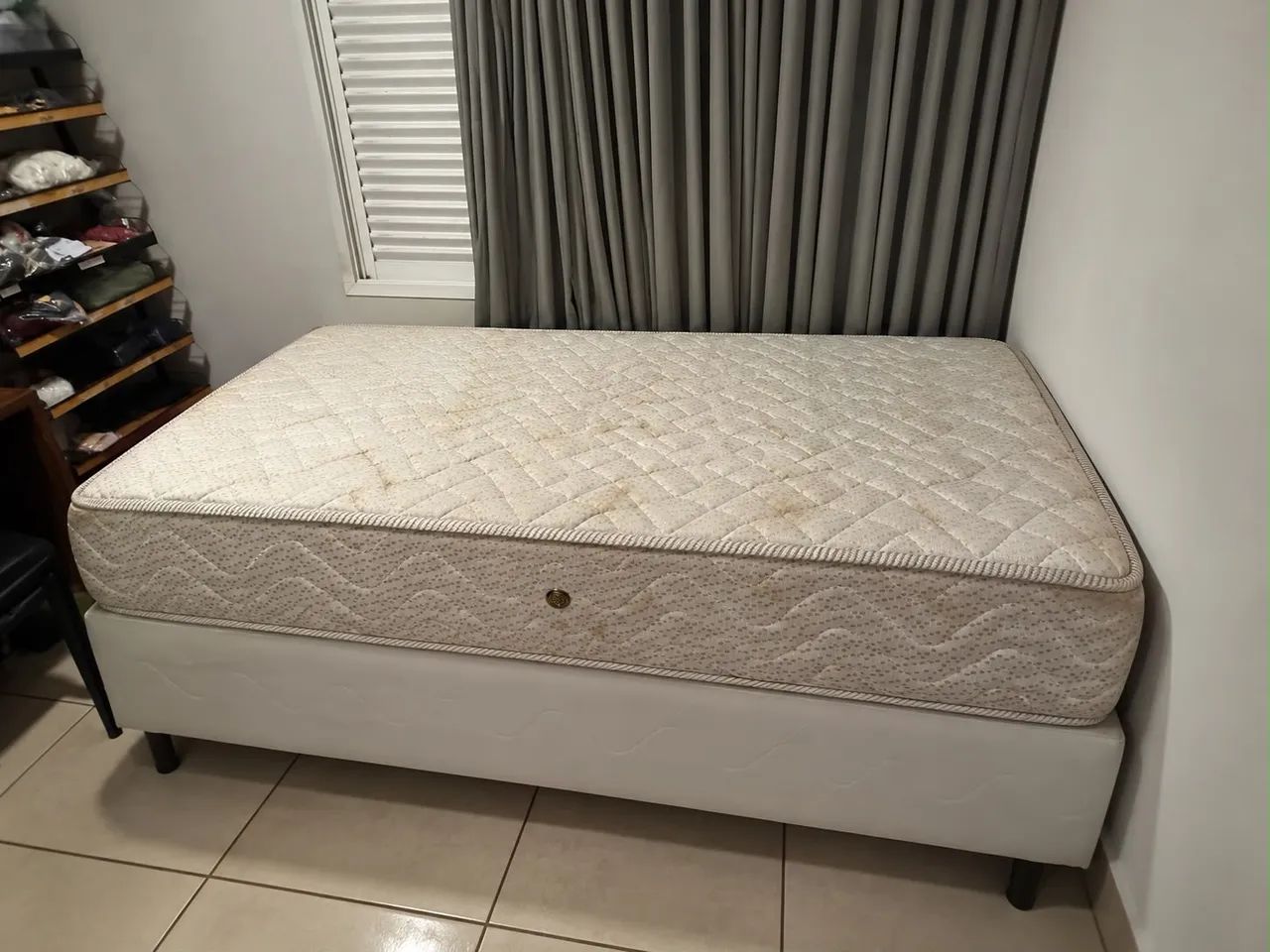 colchão casal com base e colch ão  ortobom usado - Foto 2