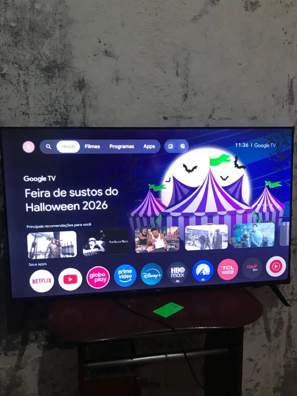 Vendo televisão TCL smart de 43 polegadas (NOVA com 7 meses de uso !!!)