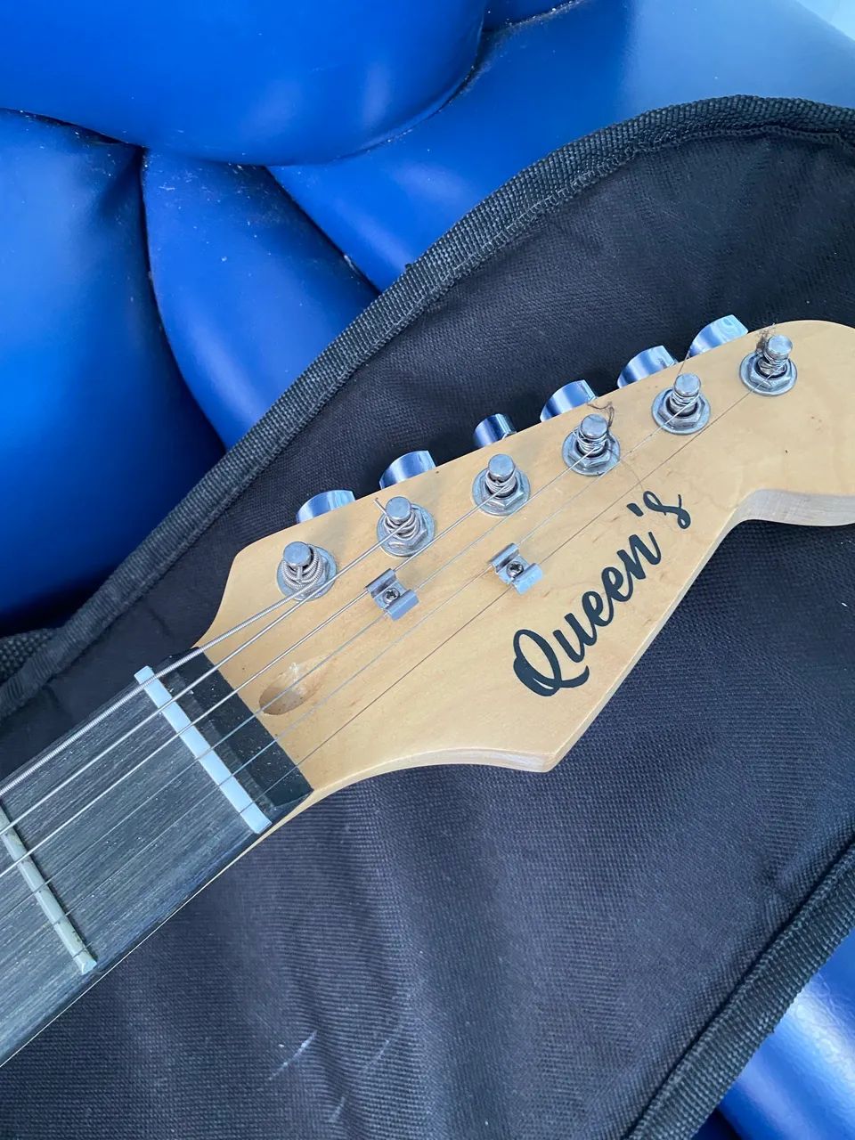 Guitarra Queen seminova + capa - Foto 2