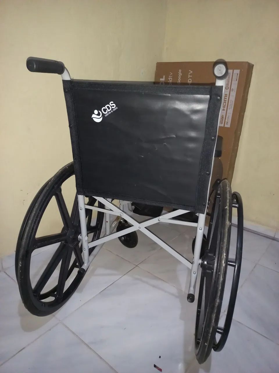 Cadeira de Rodas Seminova - Foto 4