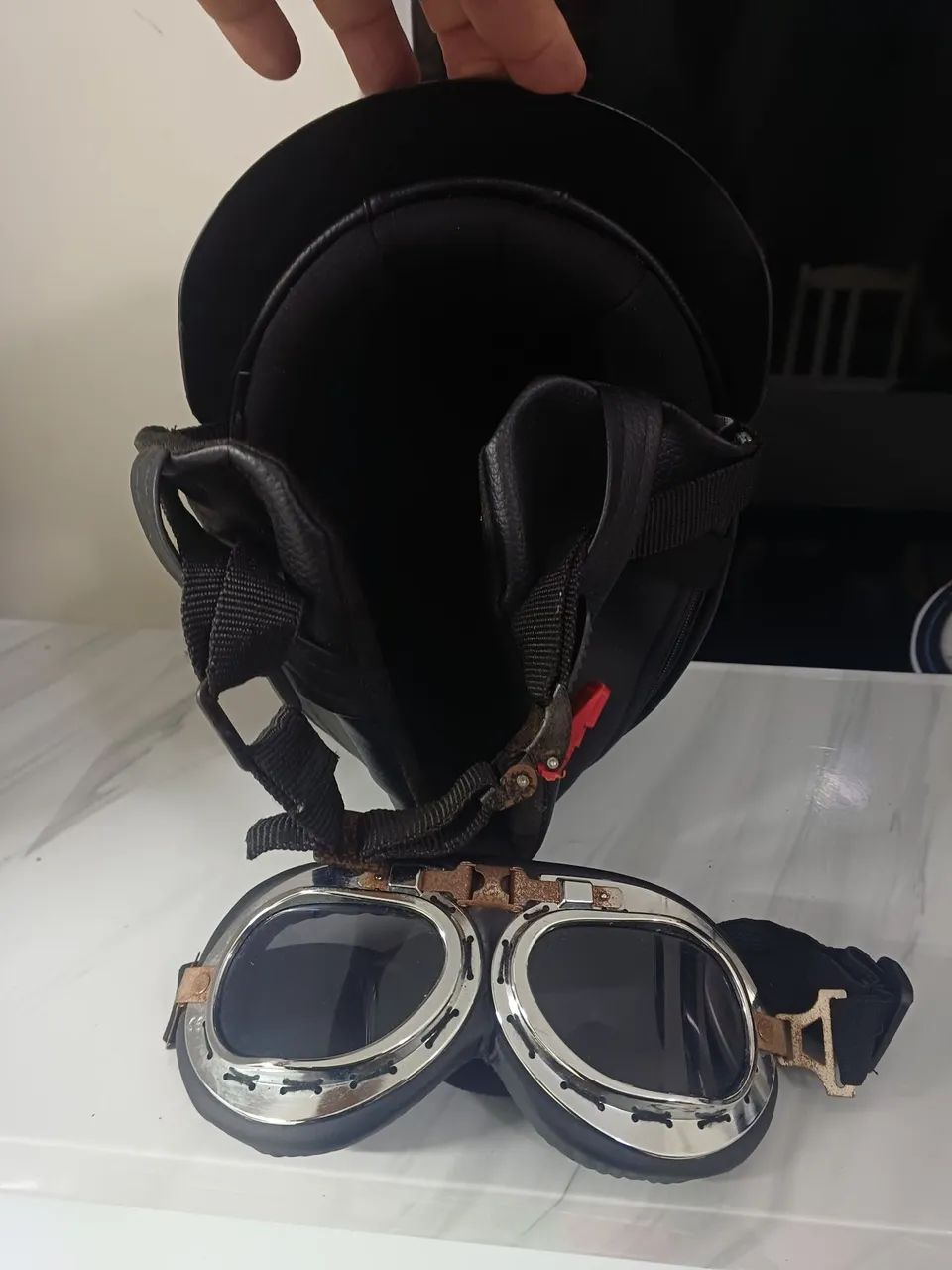 CAPACETE COQUINHO MAIS ÓCULOS DE PROTEÇÃO POUCO USADOS. - Foto 2