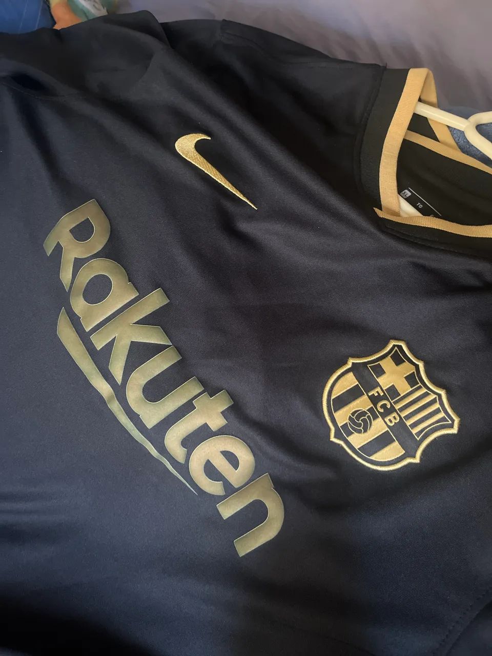 CAMISA BARCELONA 2021 PRETA E DOURADA - Foto 3
