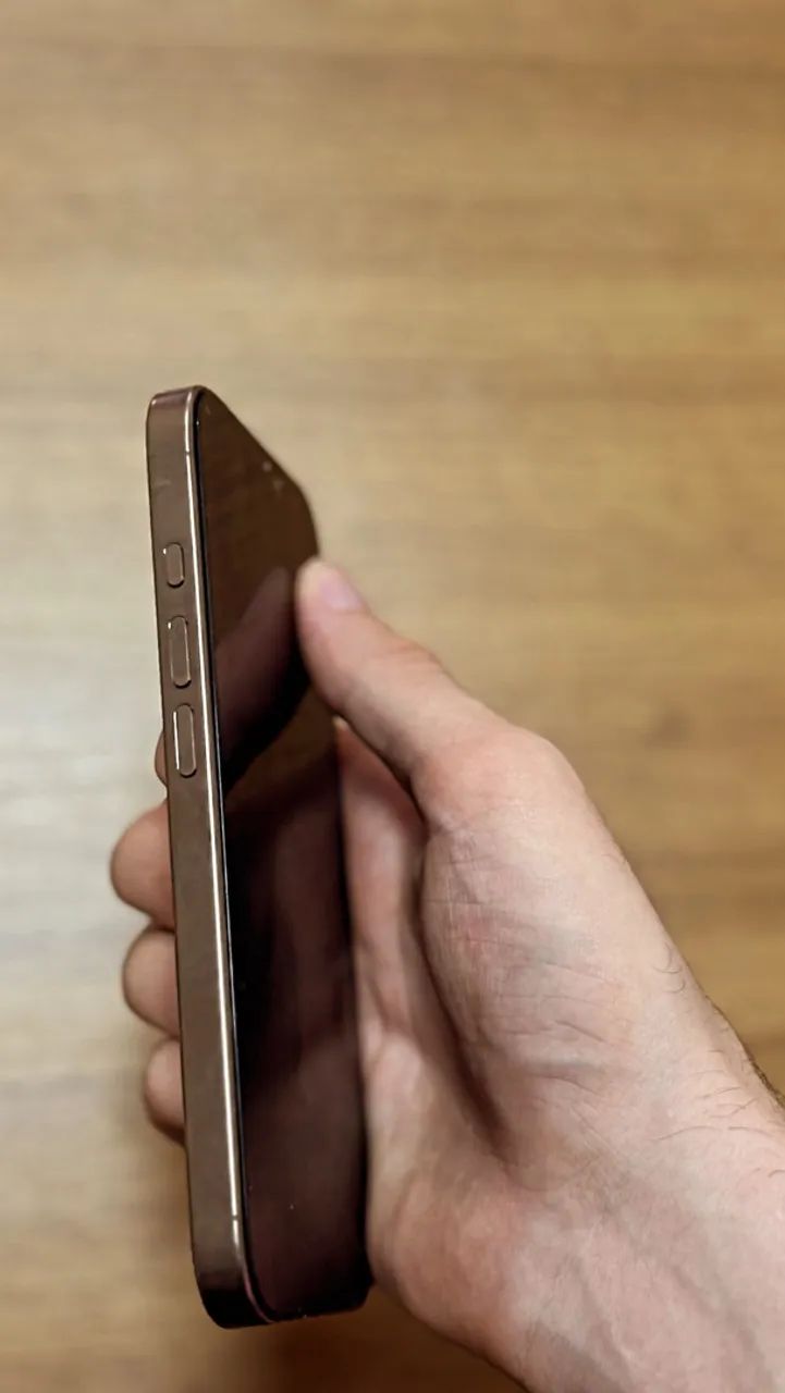 iPhone 16 pro 128 gb, valor negociável!! - Foto 3