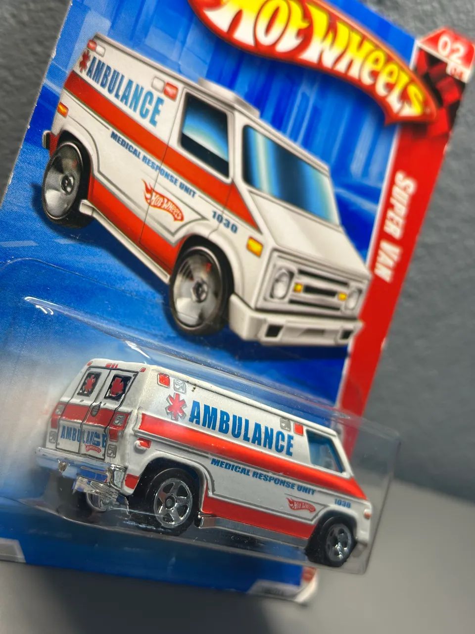 Hot Wheels - Super Van Ambulance - Foto 3