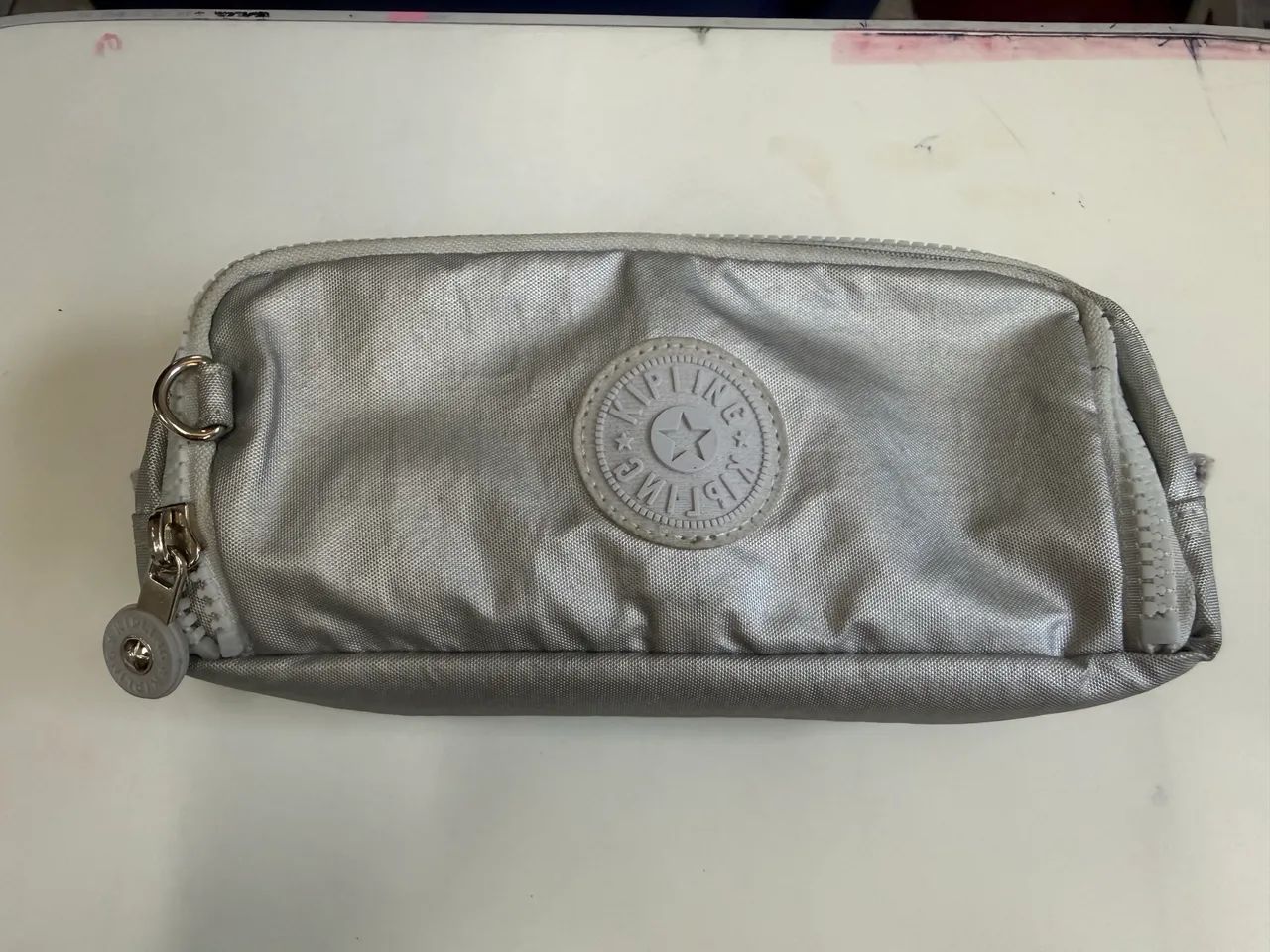 ESTOJO KIPLING ORIGINAL PRATA