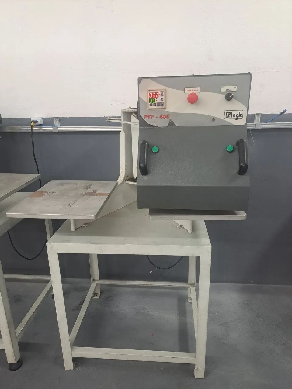 Prensa para estampar pneumatica mogk PTP400 e PTA4000 - Foto 4