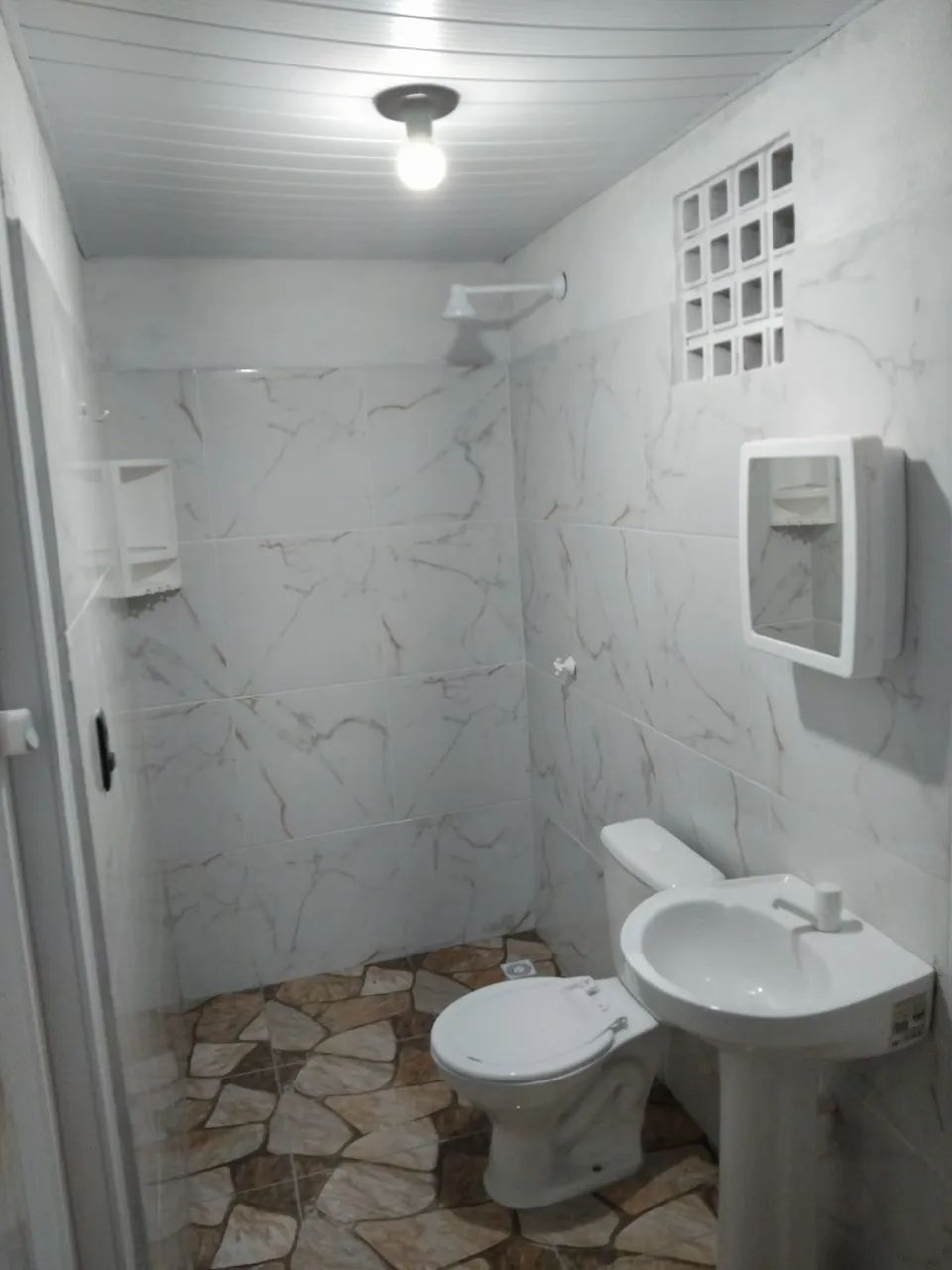 Aluga-se 1 quarto - Foto 2