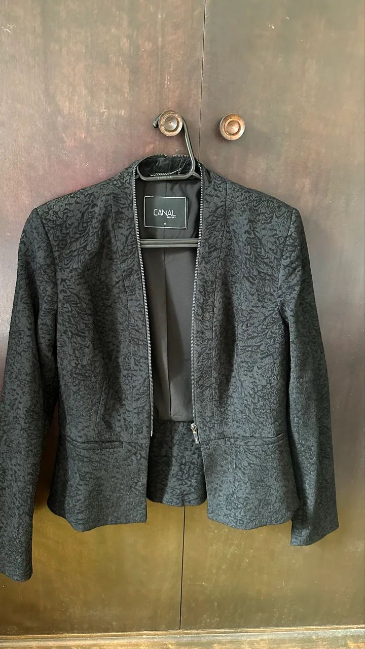 ? CONJUNTO DE CASACOS ELEGANTES - OPORTUNIDADE ?
