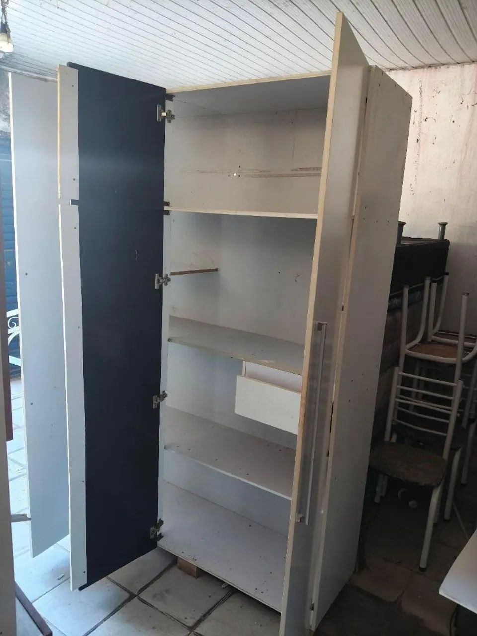 GUARDA-ROUPA 3 PORTAS COM ESPELHO  - Foto 2