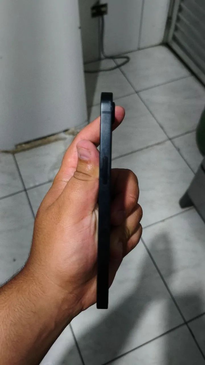 iPhone 16e em excelente estado  - Foto 5