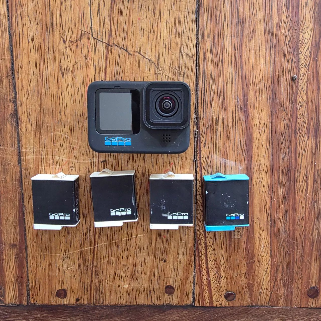? GoPro HERO11 Black + 4 Baterias ?