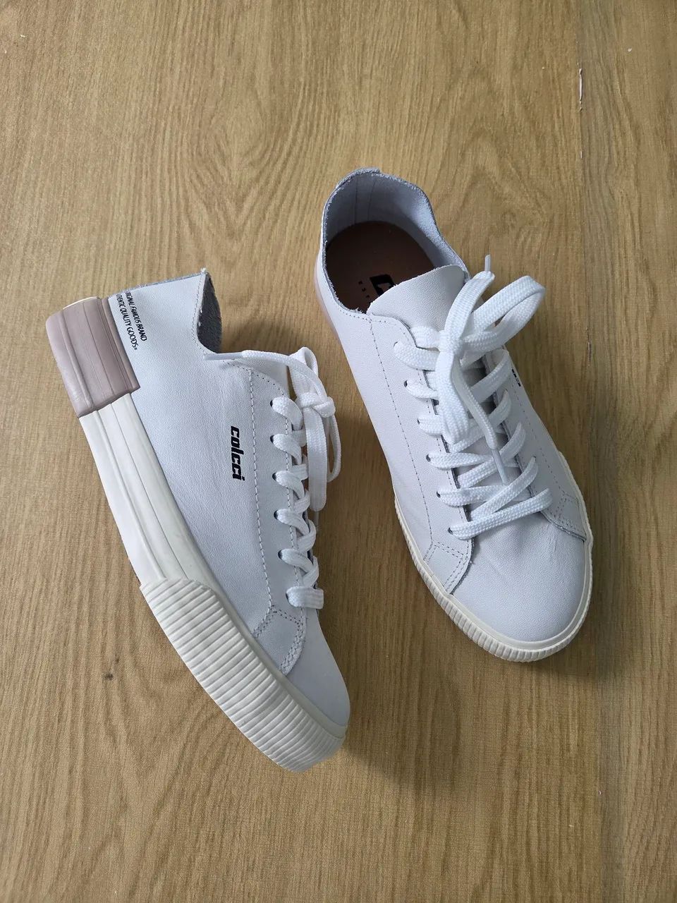 tênis de couro colcci branco 36