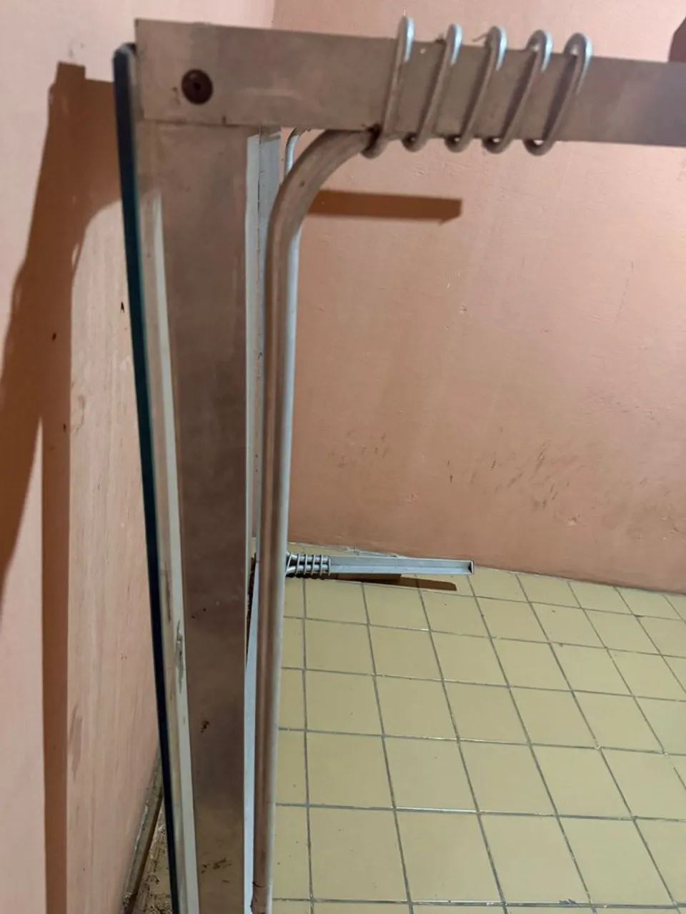 Mesa de Jantar em Alumínio - Ótima para o seu Lar! - Foto 5