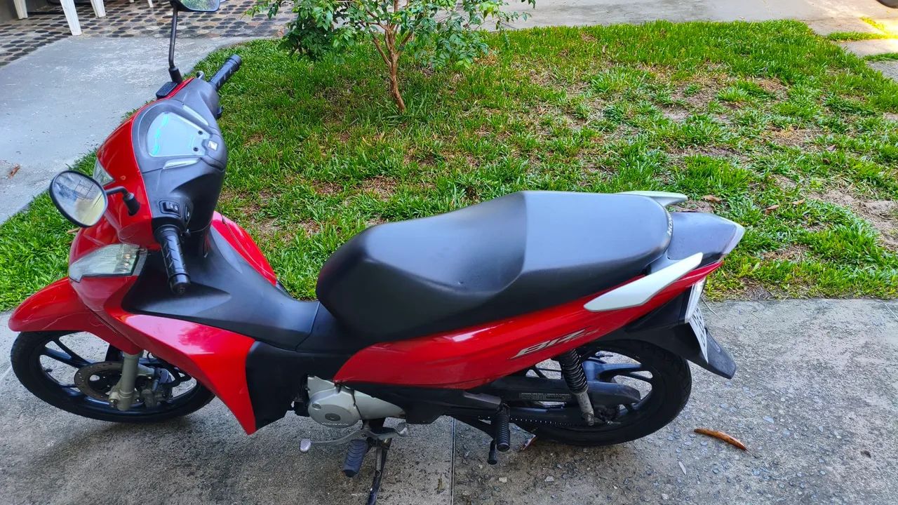 Honda Biz 125, 2022, única dona,  em excelente estado.