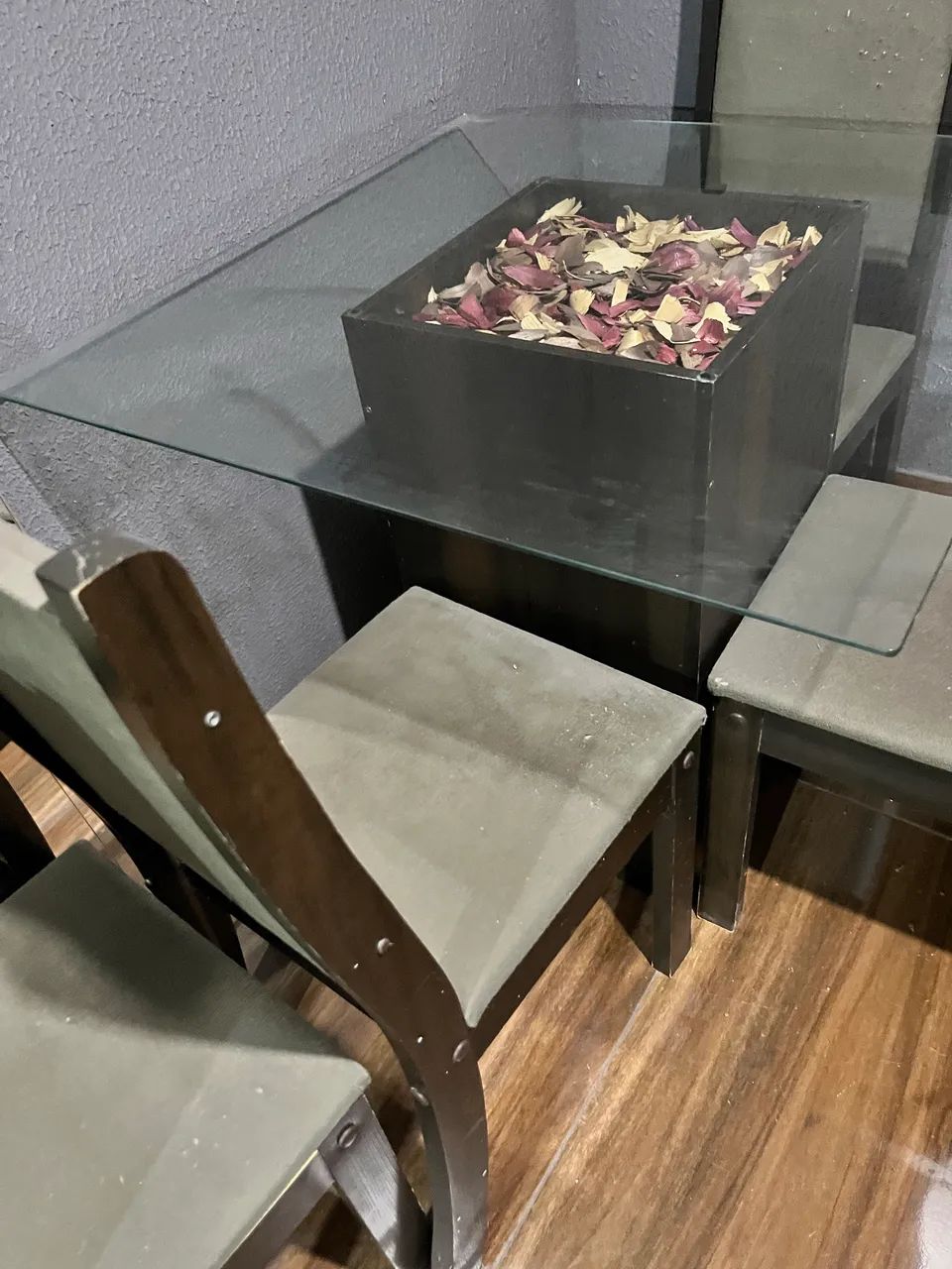 Mesa de 4 lugares 85x85 - Foto 4