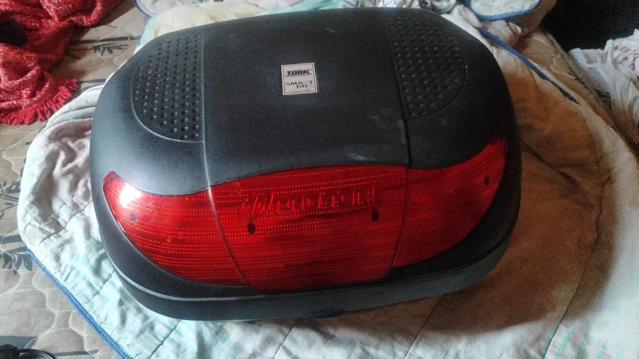 Vendo baú da cb300  - Foto 3