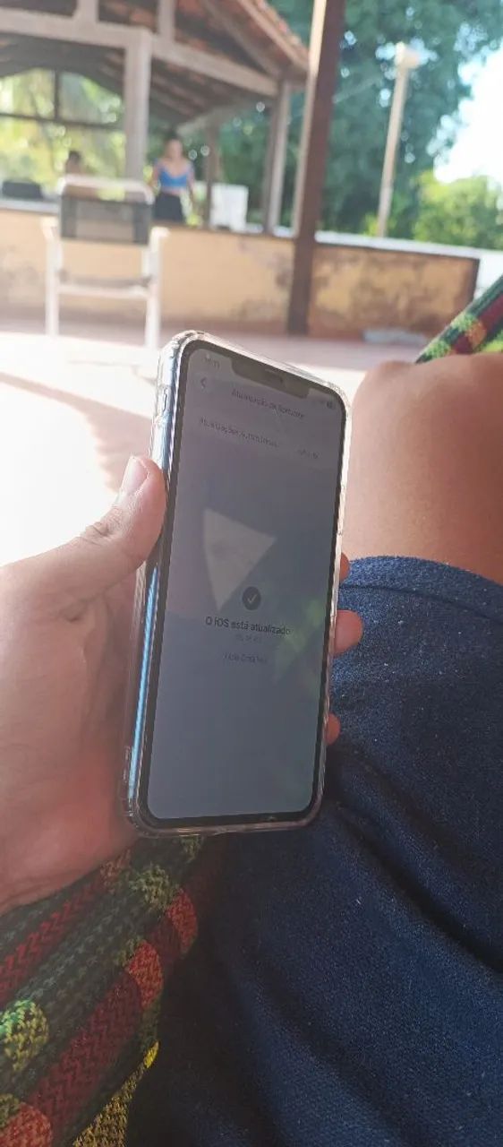 iPhone 11 pro Max 100 bateria celular excelente para uso dura 1 dia bateria face id ? - Foto 3