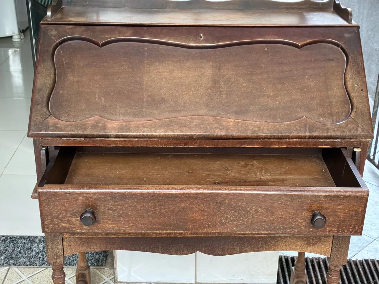2 escrivaninhas de madeira estilo colonial/ Vintage - Foto 5