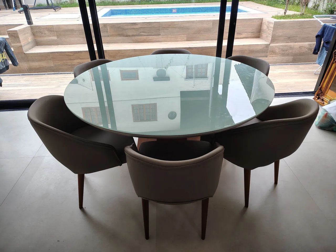 Mesa de jantar redonda 1,5m diâmetro