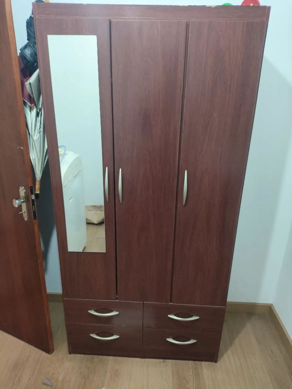Guarda-roupa 3 portas