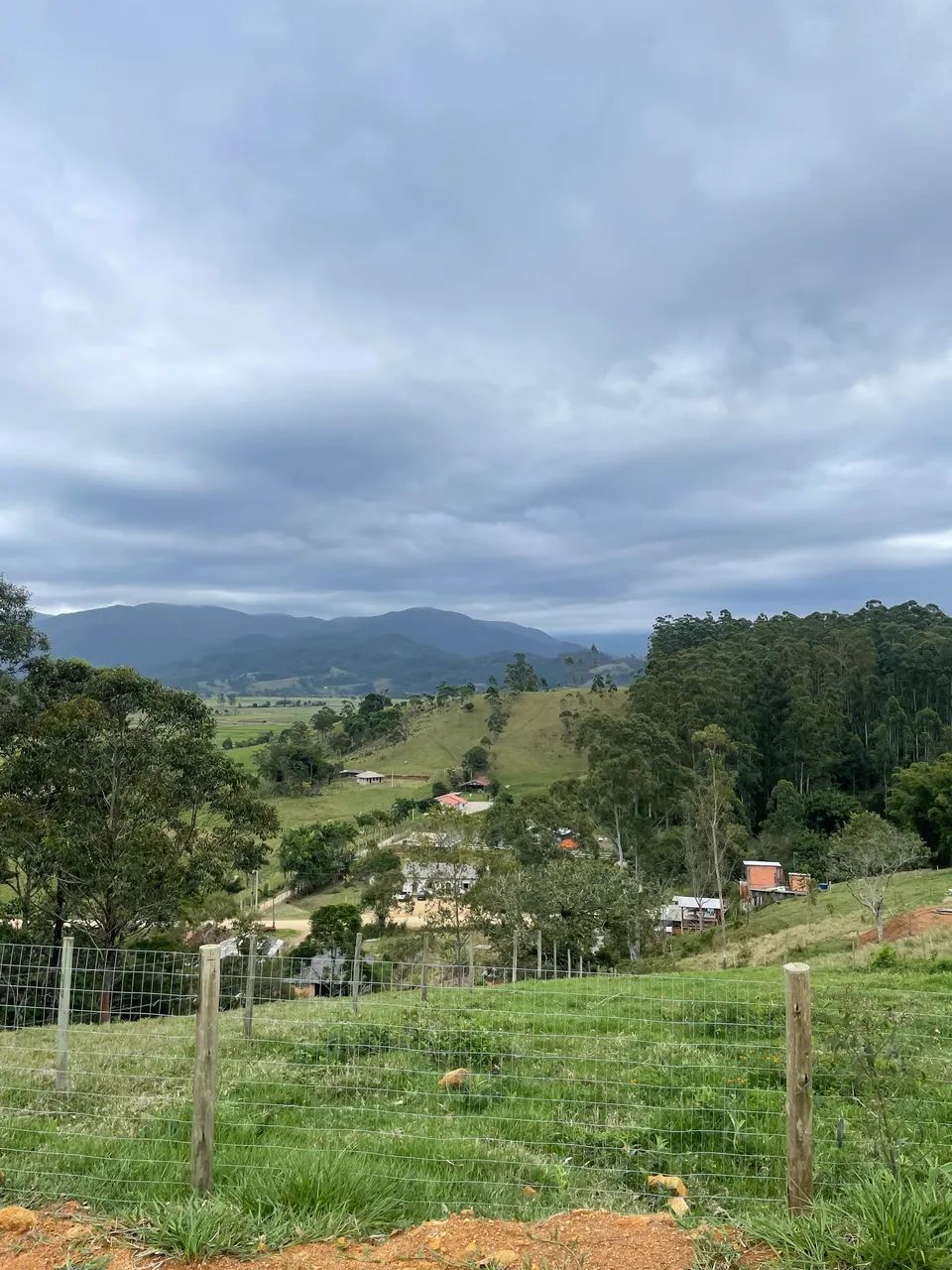 VENDO TERRENO ÓTIMO PRA CHALÉ OU UMA CASA - Foto 4