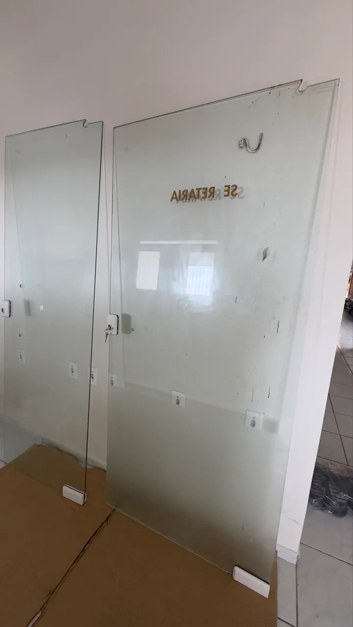 Portas e prateleiras de vidro  - Foto 2