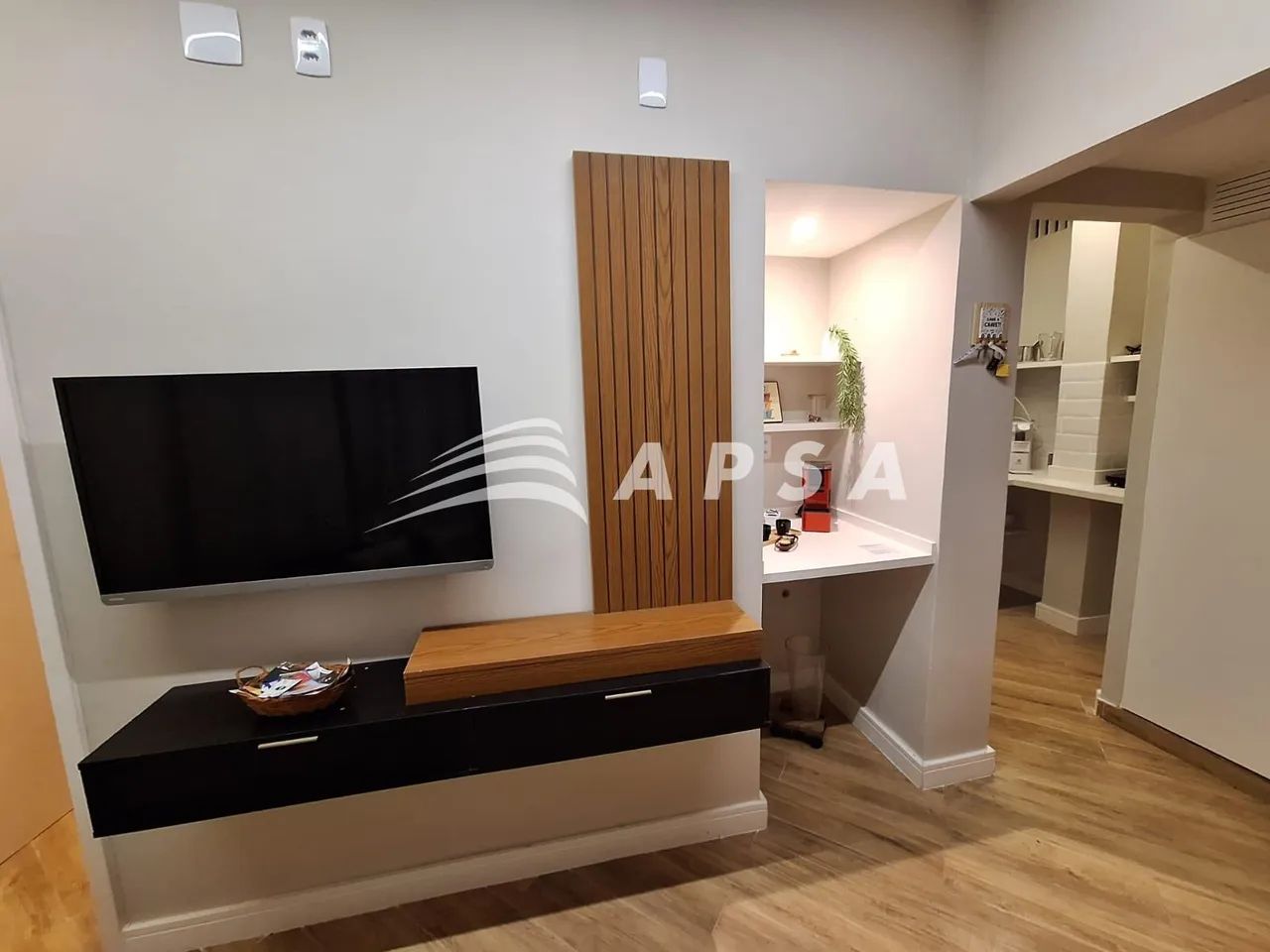 MORE COM CONFORTO E PRATICIDADE NESTE EXCELENTE APARTAMENTO DE 1 QUARTO E SALA NO CATETE,  - Foto 4