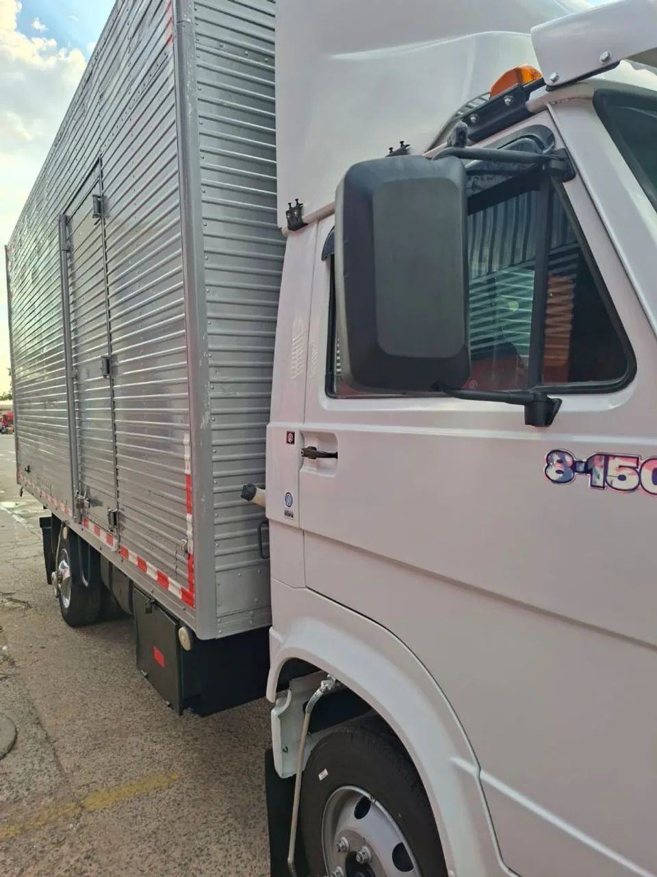 Vw 8150 baú  - Foto 4