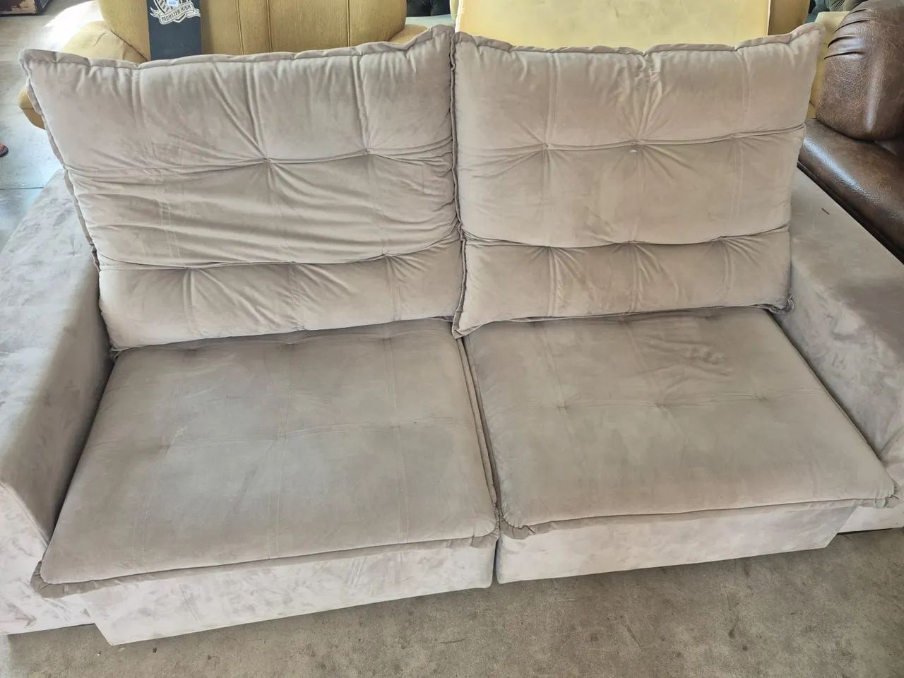 Vendo lind íssimo e luxuoso sofá retrátil e reclinavel - Foto 2