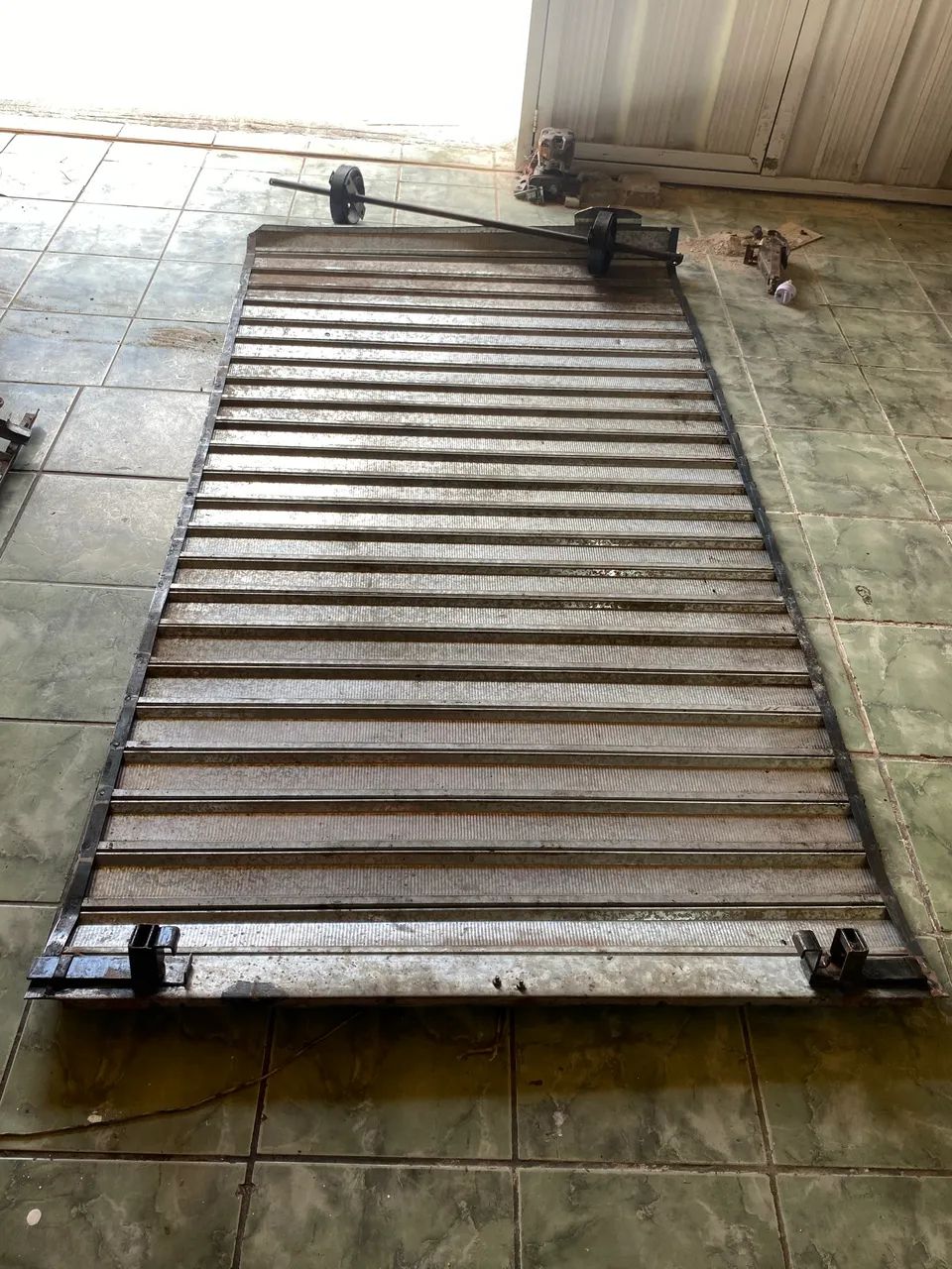 Complete Gate404871917214126083