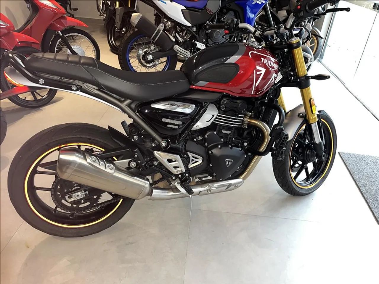 TRIUMPH SPEED 400 - Foto 3