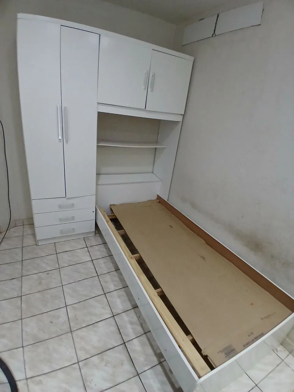 Guarda roupa  / Cama