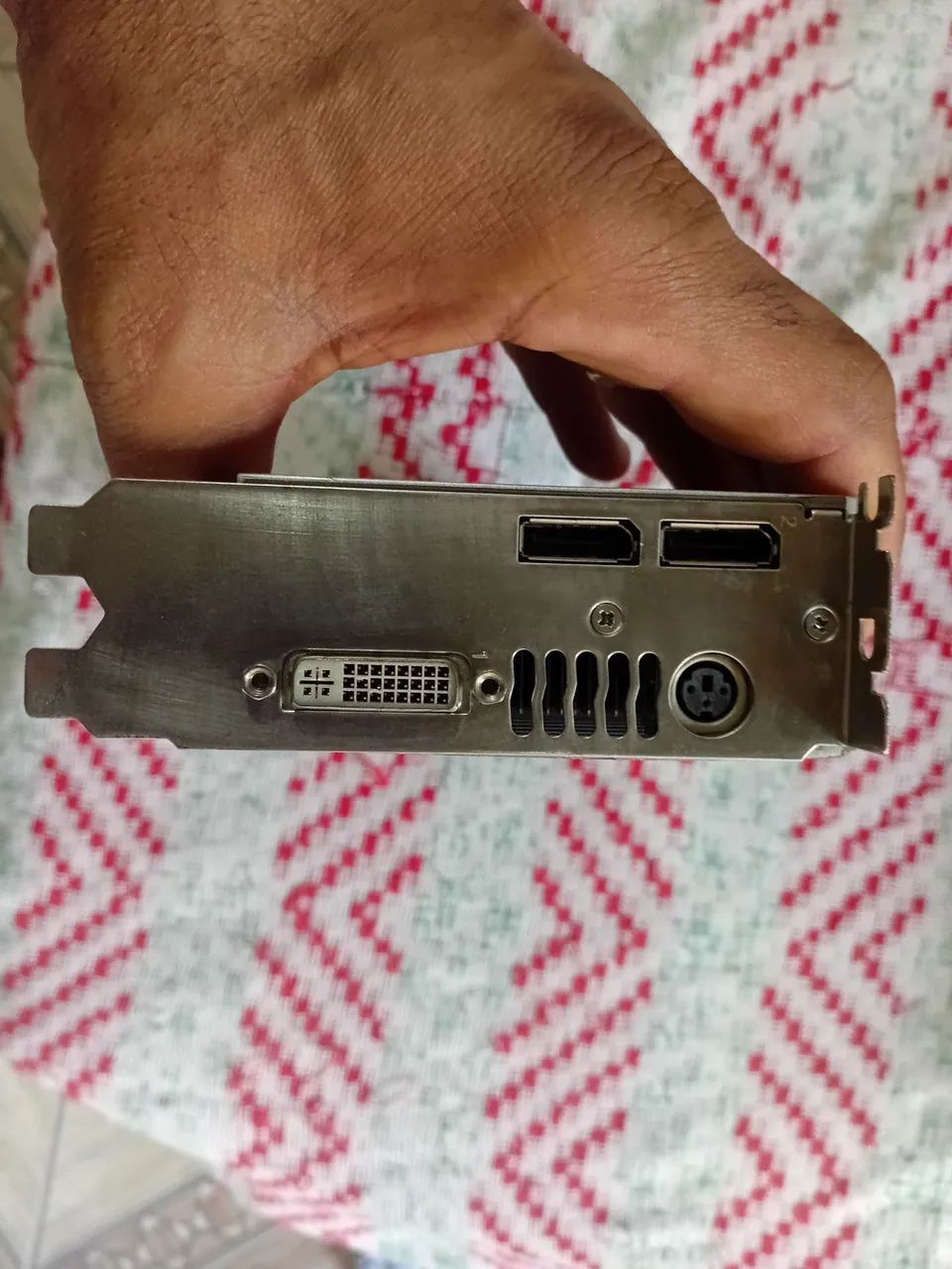 Placa de video nvidea nx4800 com defeito  - Foto 4