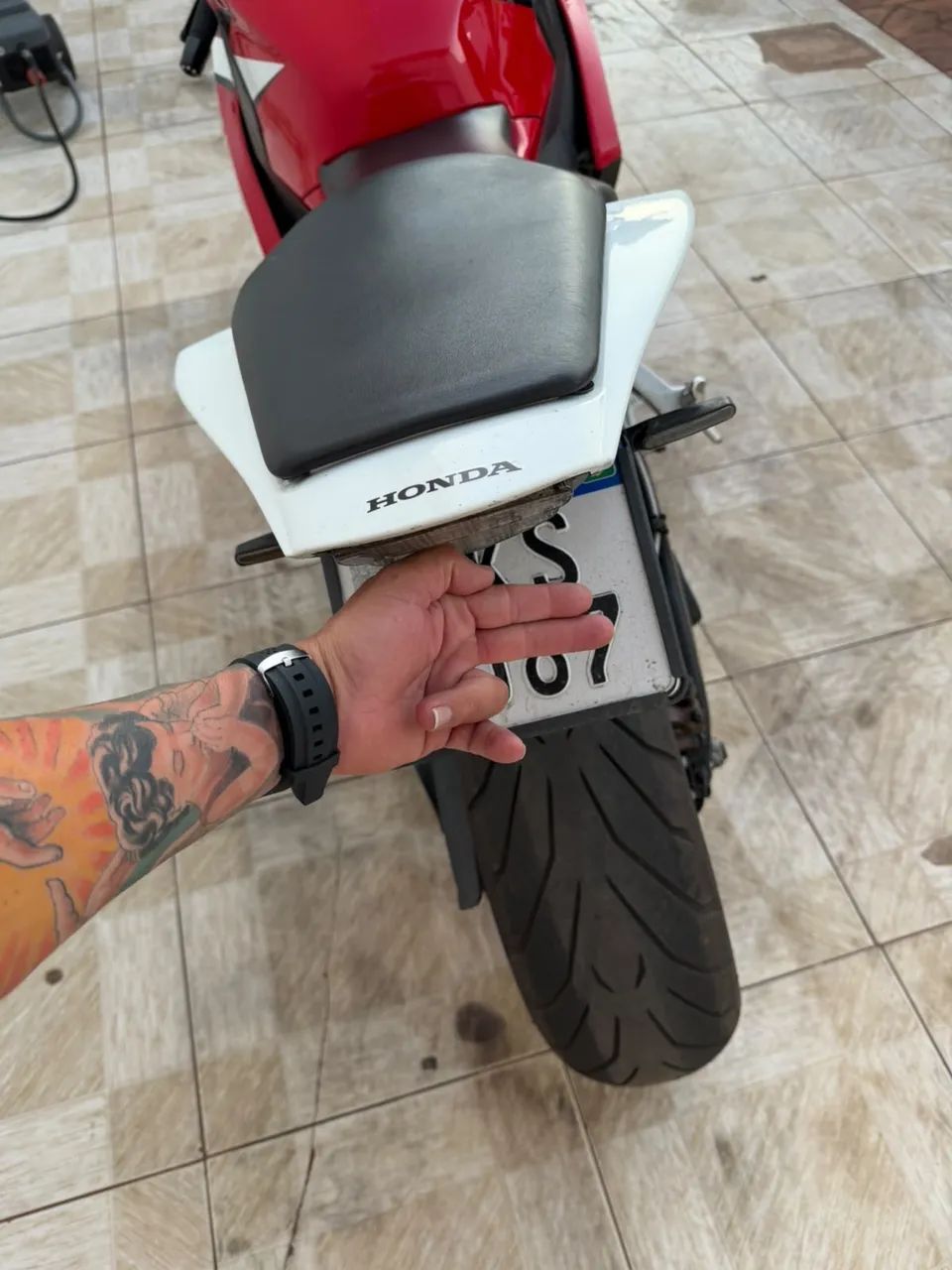Vd Cbr 1000 com abs 42 mil km - Foto 5