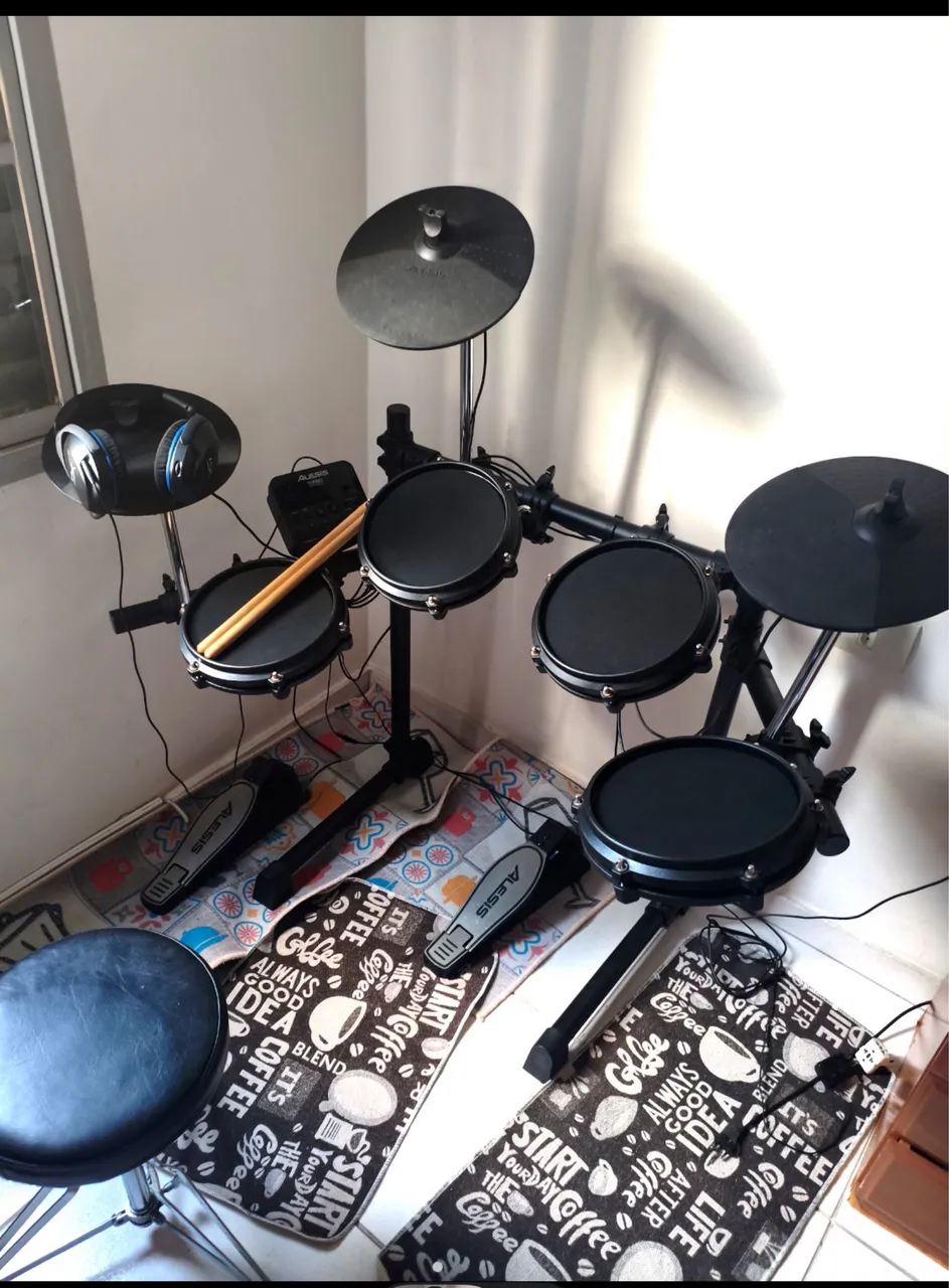 Alesis Samplepad Pro + Bag - Instrumentos musicais - Jardim Amália
