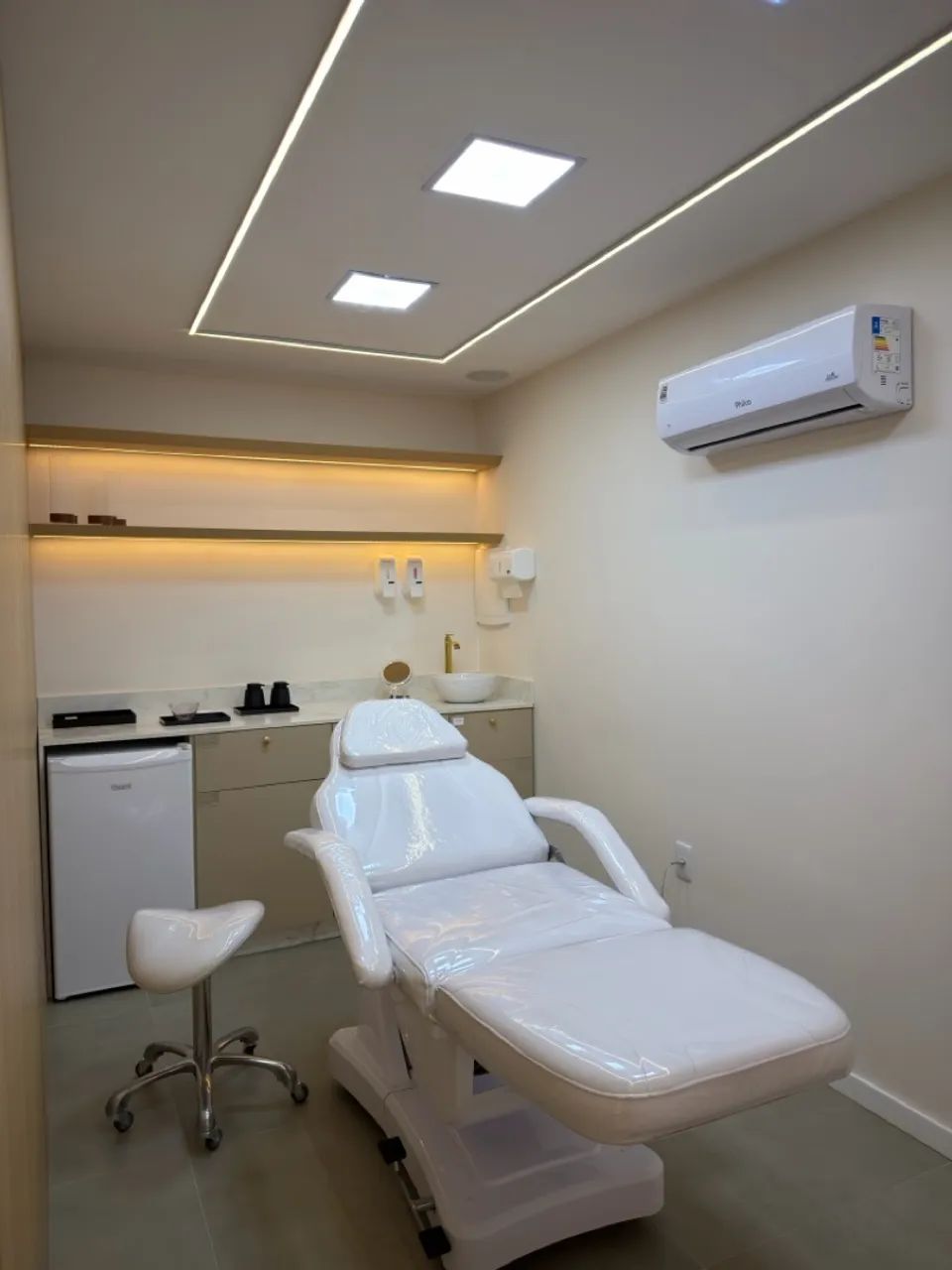 Maca elétrica estética com lupa