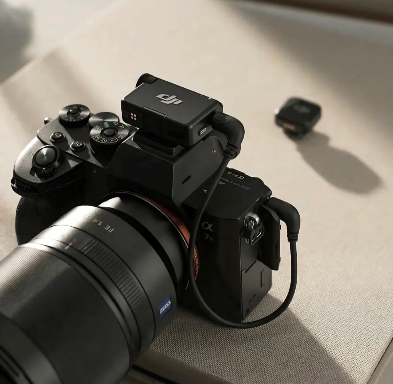 Microfone Sem Fio DJI Mic Mini (2 TX Microfone + 1 RX Receptor com Case - Foto 5