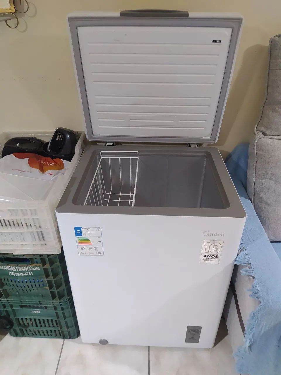 Freezer horizontal marca Mideia 145 litros. 110 vts